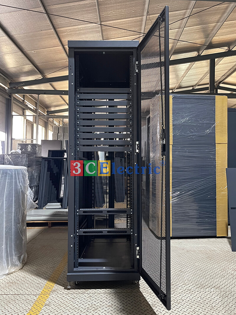 Mặt trước tủ rack 42U D1000