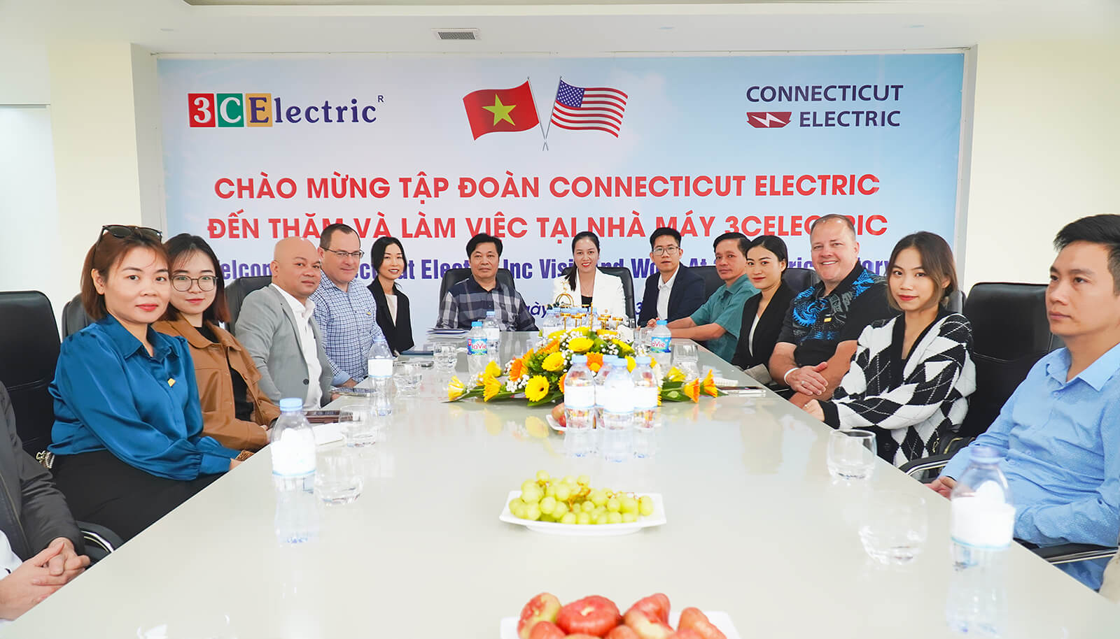 nhà máy 3CElectric đón tiếp đối tác Mỹ