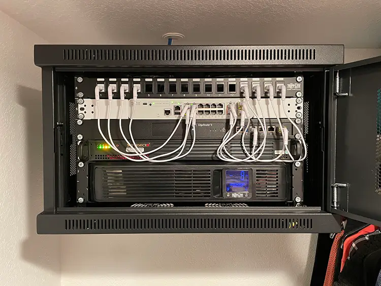 rack treo tường