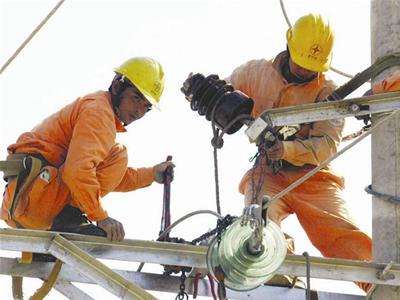 Với nhiều giả định, năm 2011 sẽ không thiếu điện