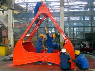 Vinacomin chế tạo thành công gầu ngoạm điều khiển từ xa